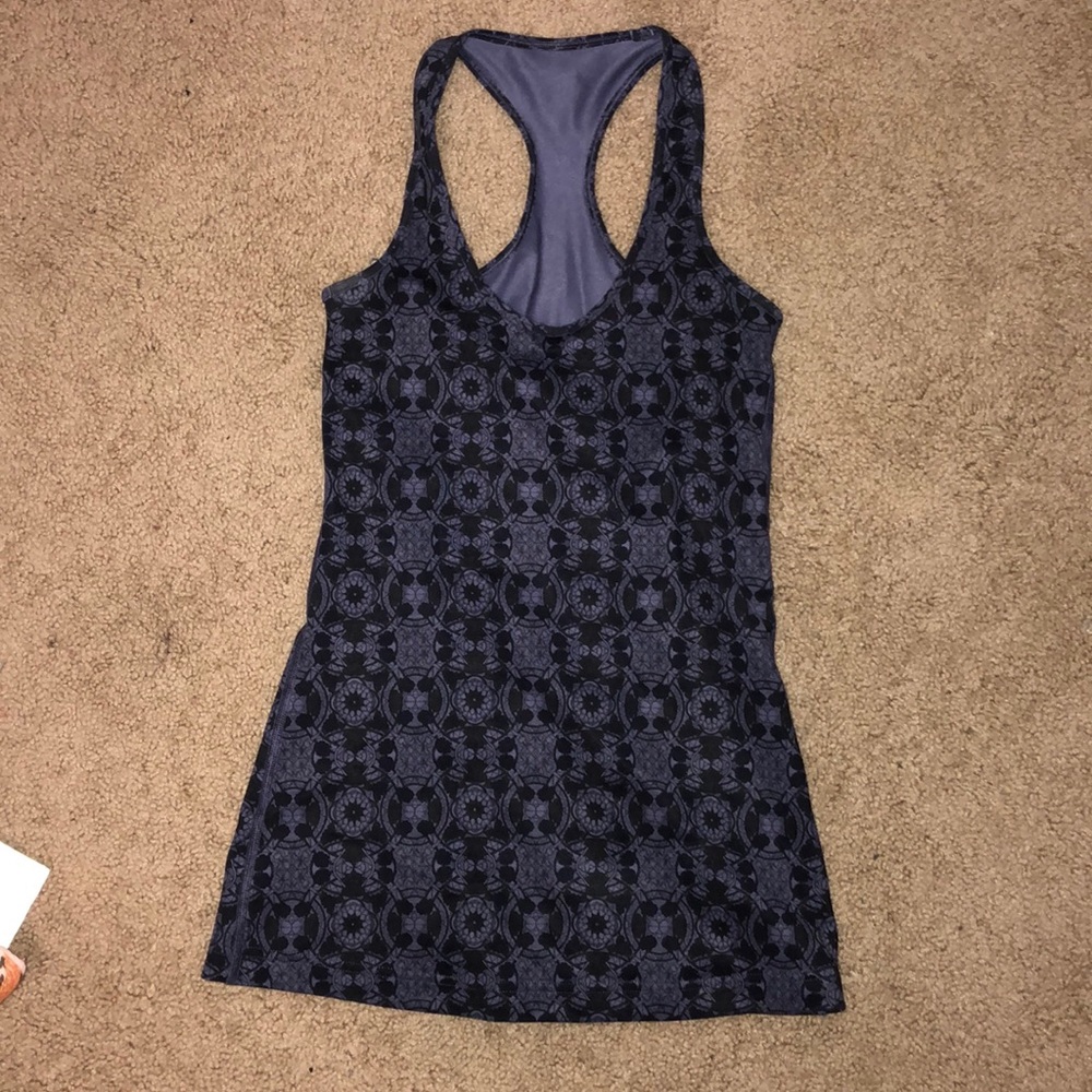 Lululemon tank